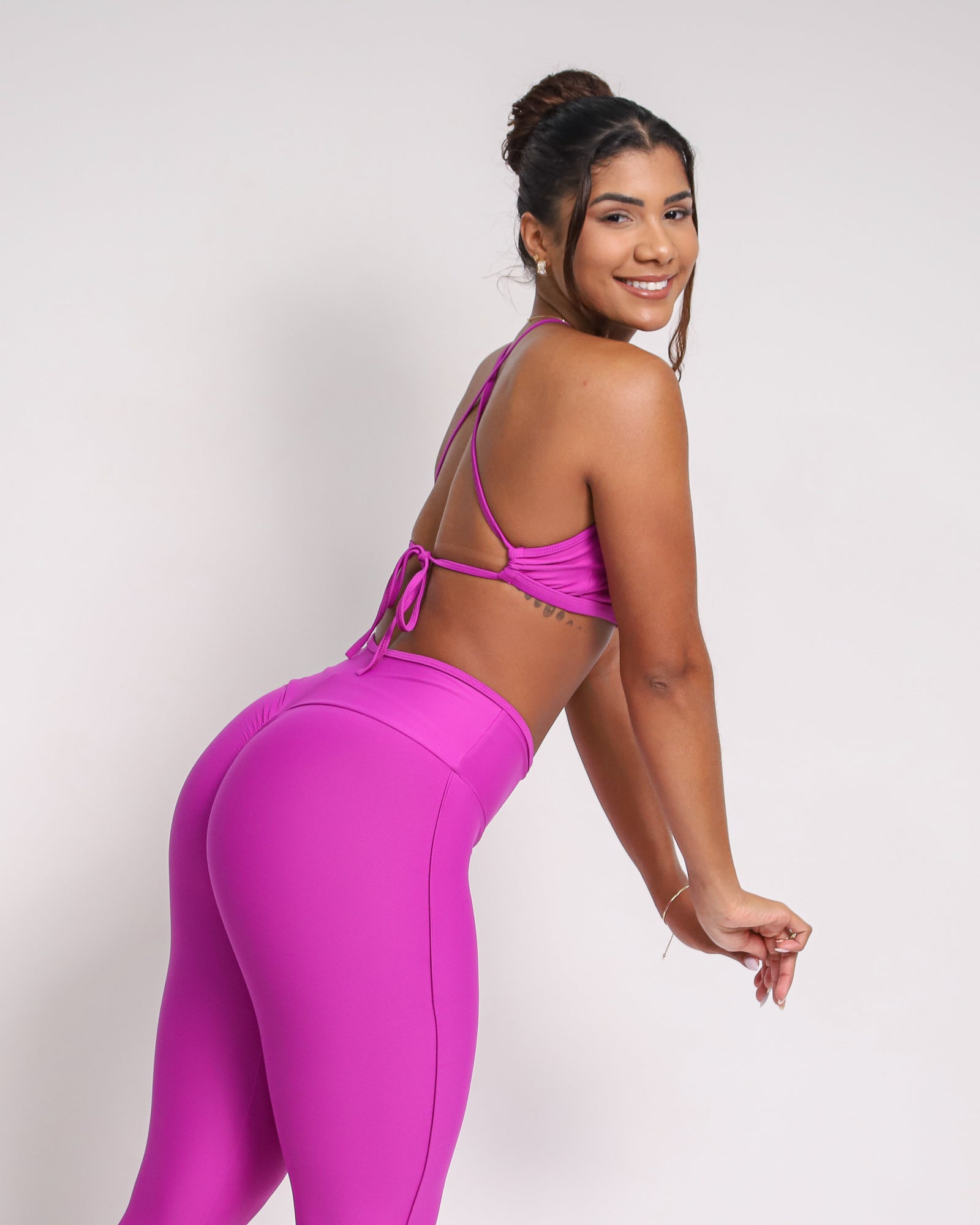 Conjunto Legging Empina Bumbum Ajuste Light + Top Paula