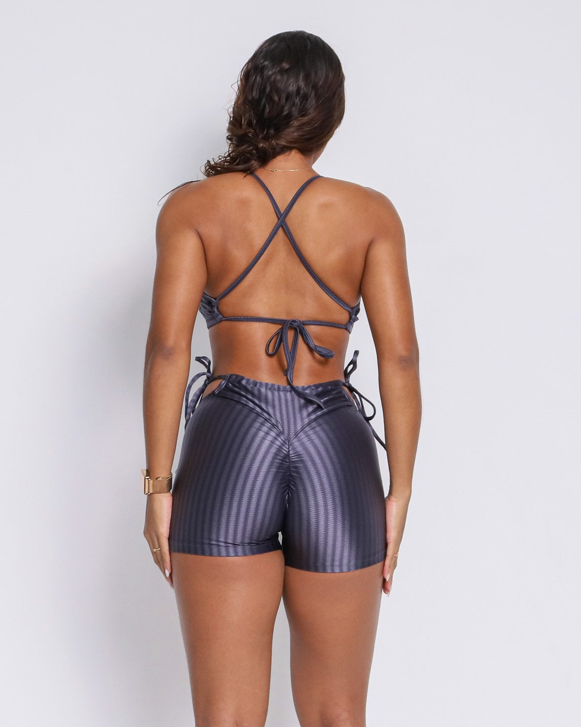 Conjunto Short Empina Bumbum Ajuste Cirrê + Top Paula