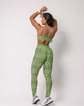 Conjunto Legging Empina Bumbum Savana + Top Naty